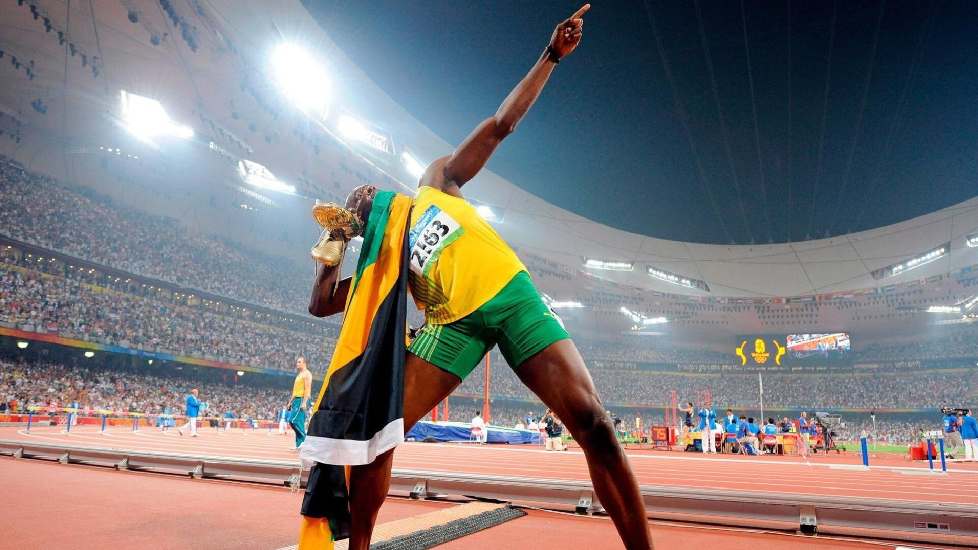 _跑步巡游：城市街道变成运动跑道_，步行跑道