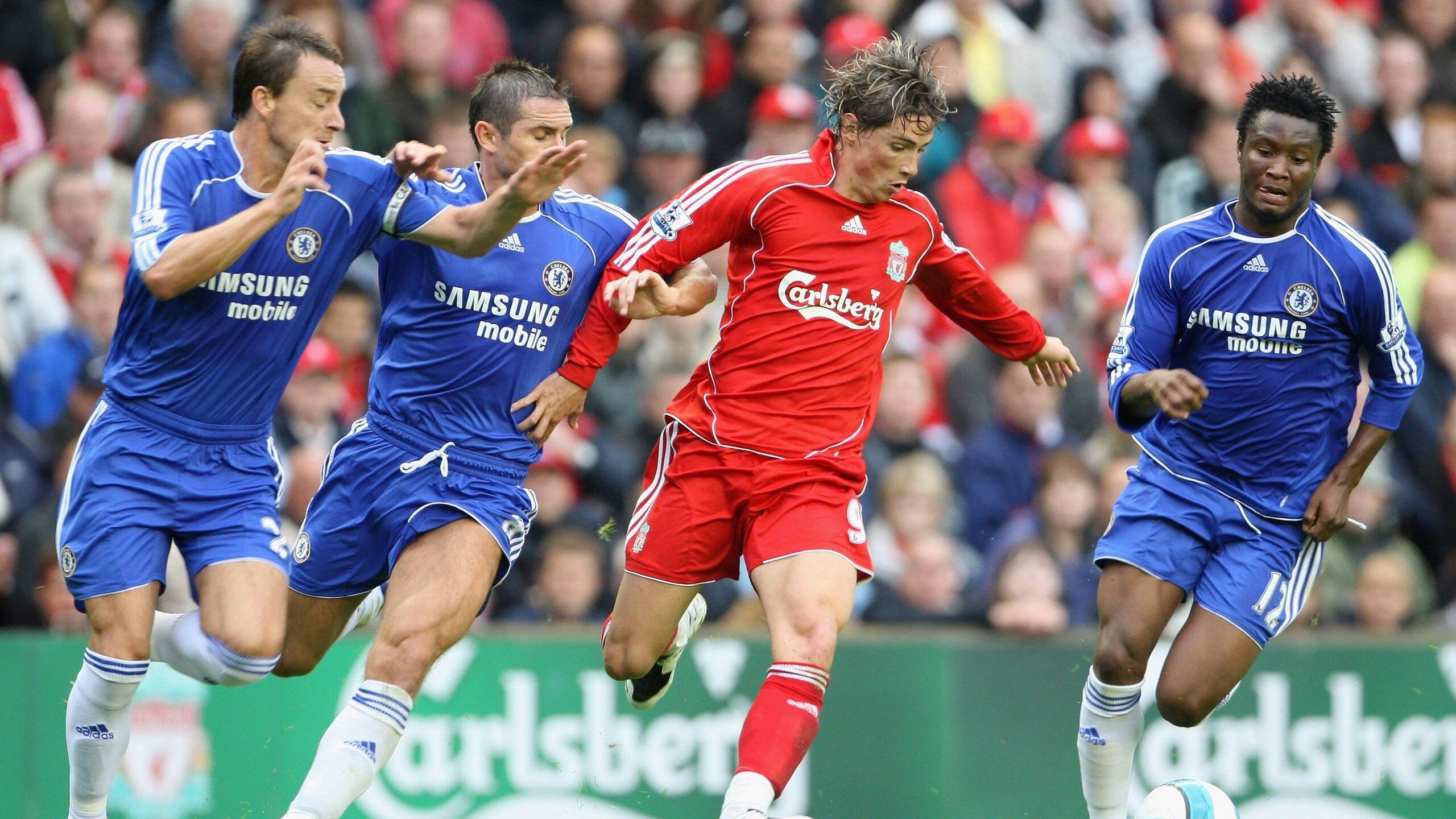 _跨界合作：体育品牌与时尚设计师联名系列_，著名体育品牌服装品牌