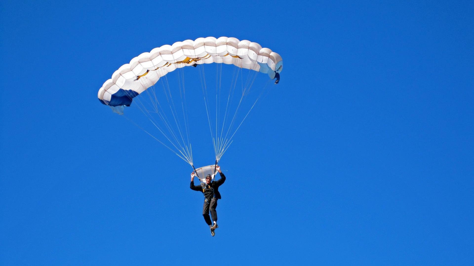 “法甲最后几轮,争冠形势渐趋明朗”,法甲排位