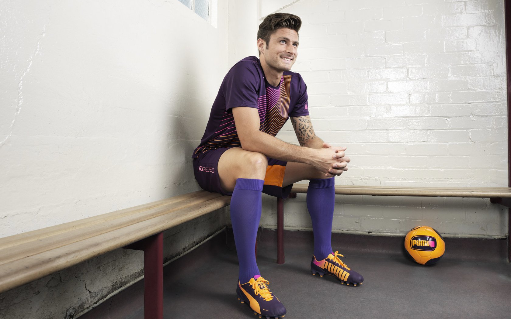 法甲:里尔3-2险胜巴黎FC,队员们拼尽全力,里尔夺得法甲冠军